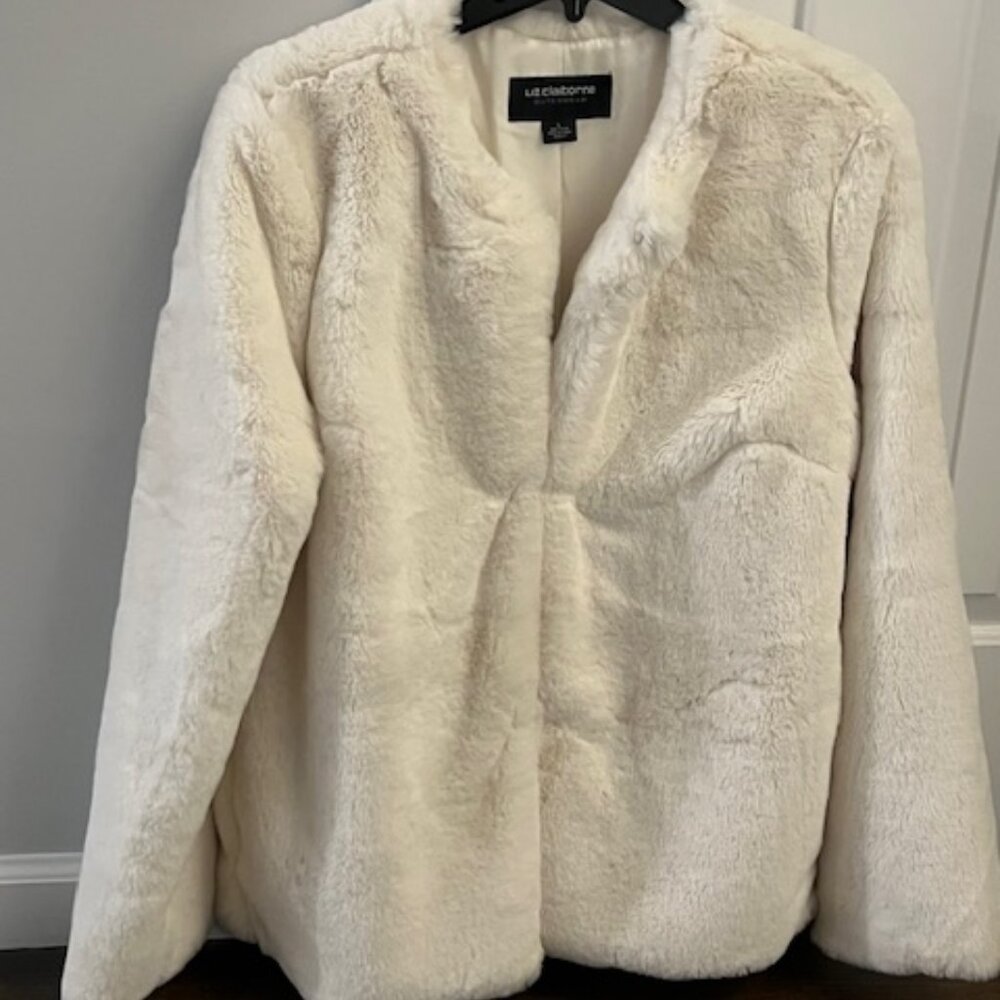 Liz Claiborne Faux Fur - Color: Ivory w/3 Clasps - Size L - Picture 1 of 6